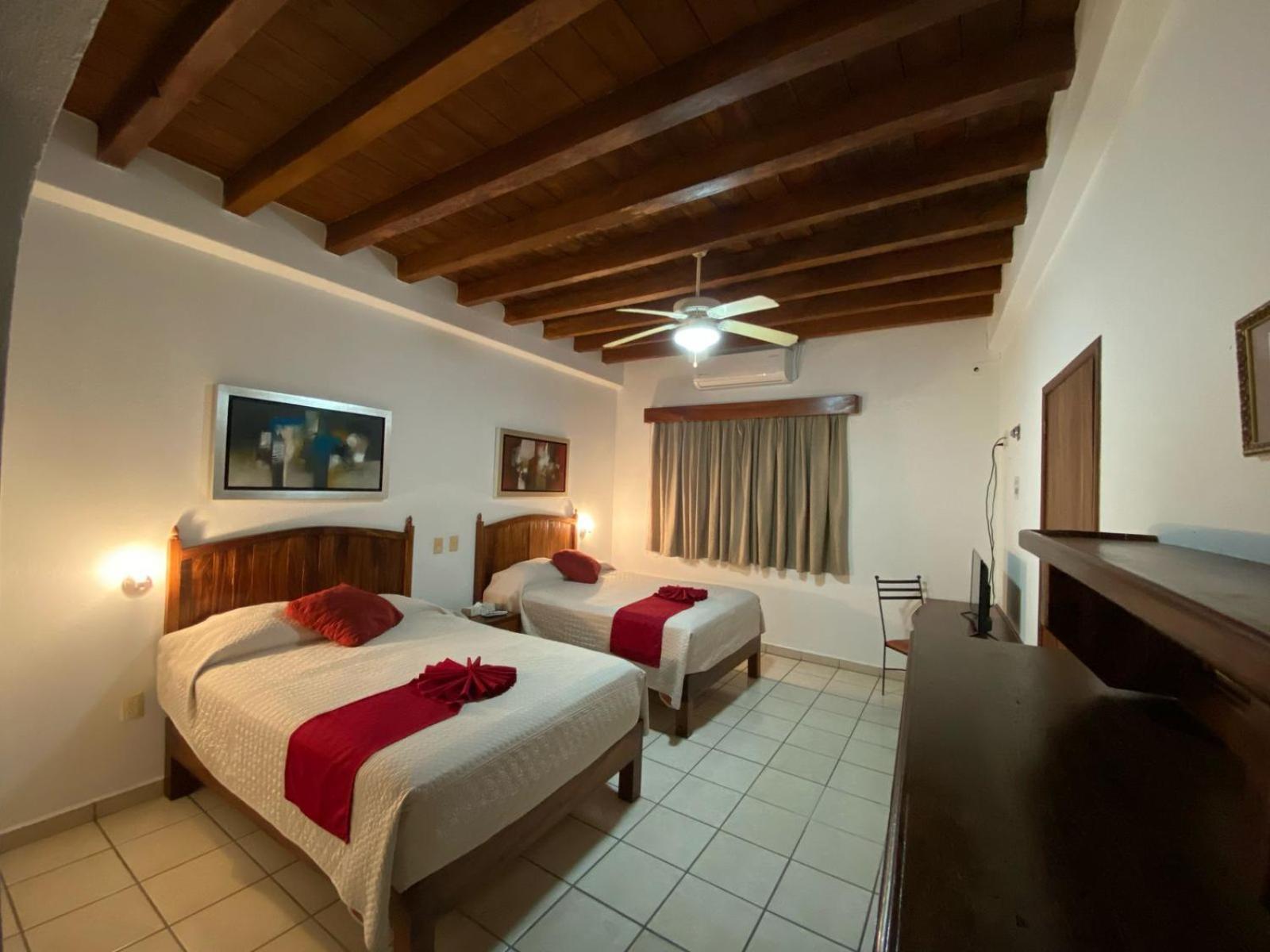 Hotel Boutique La Pergola مانزانيلو المظهر الخارجي الصورة